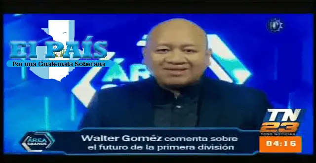 Comentarista deportivo Walter Gómez que golpea a su familia