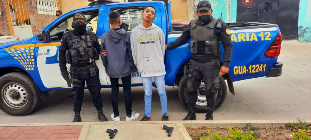 Agentes de la PNC evitan asesinato y capturan a sicarios - El País ...